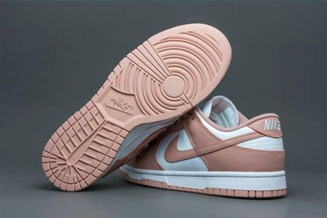 nike dunk roze zwart|nike dunk low review.